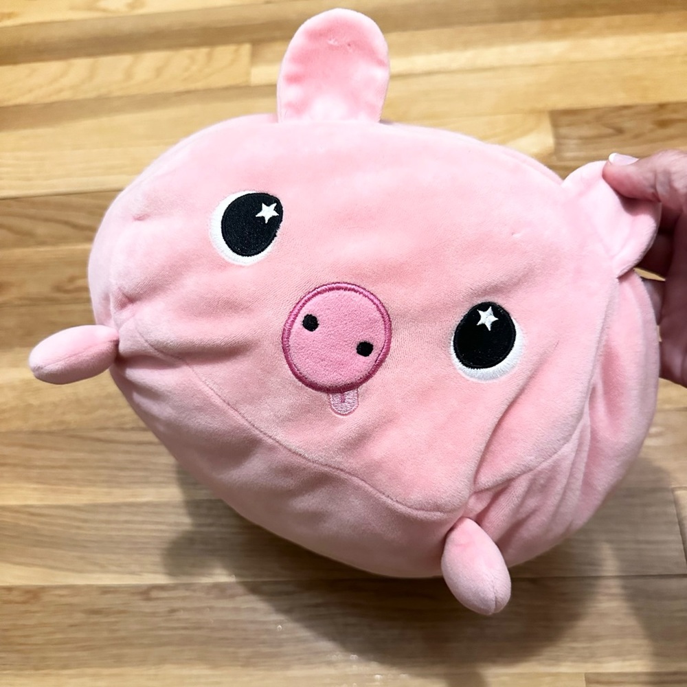 PINKY THE PIG PLUSHIE - Picture 4 of 7